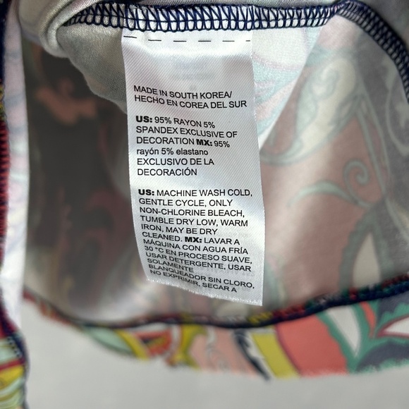 Chicos size 3 /XL touch of cool abstract draped tunic top colorful short sleeve - Picture 14 of 14